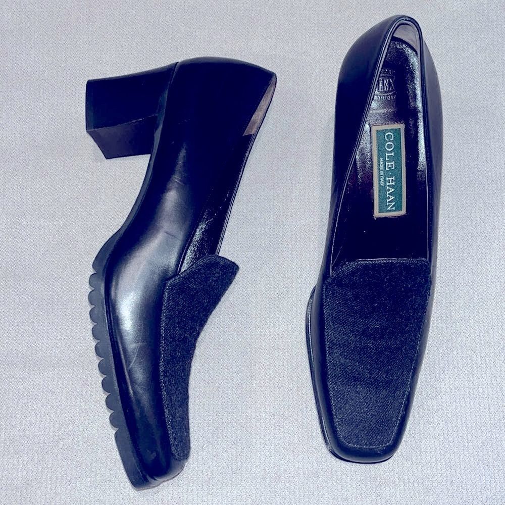 Vintage Cole Haan leather 2.5” heel.